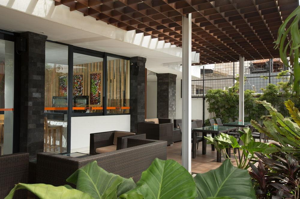 Harris Hotel Raya Kuta Lombok Εξωτερικό φωτογραφία