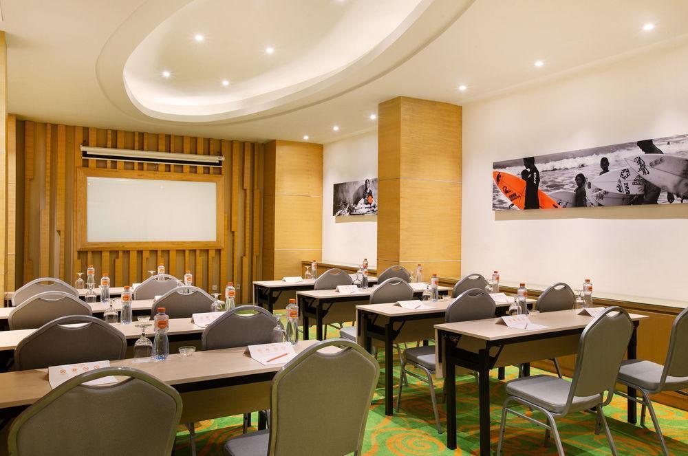 Harris Hotel Raya Kuta Lombok Εξωτερικό φωτογραφία