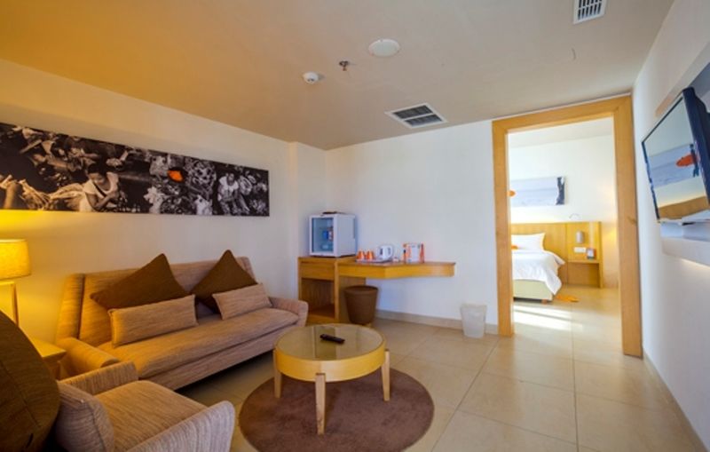 Harris Hotel Raya Kuta Lombok Εξωτερικό φωτογραφία