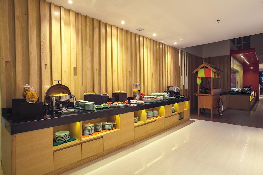 Harris Hotel Raya Kuta Lombok Εξωτερικό φωτογραφία