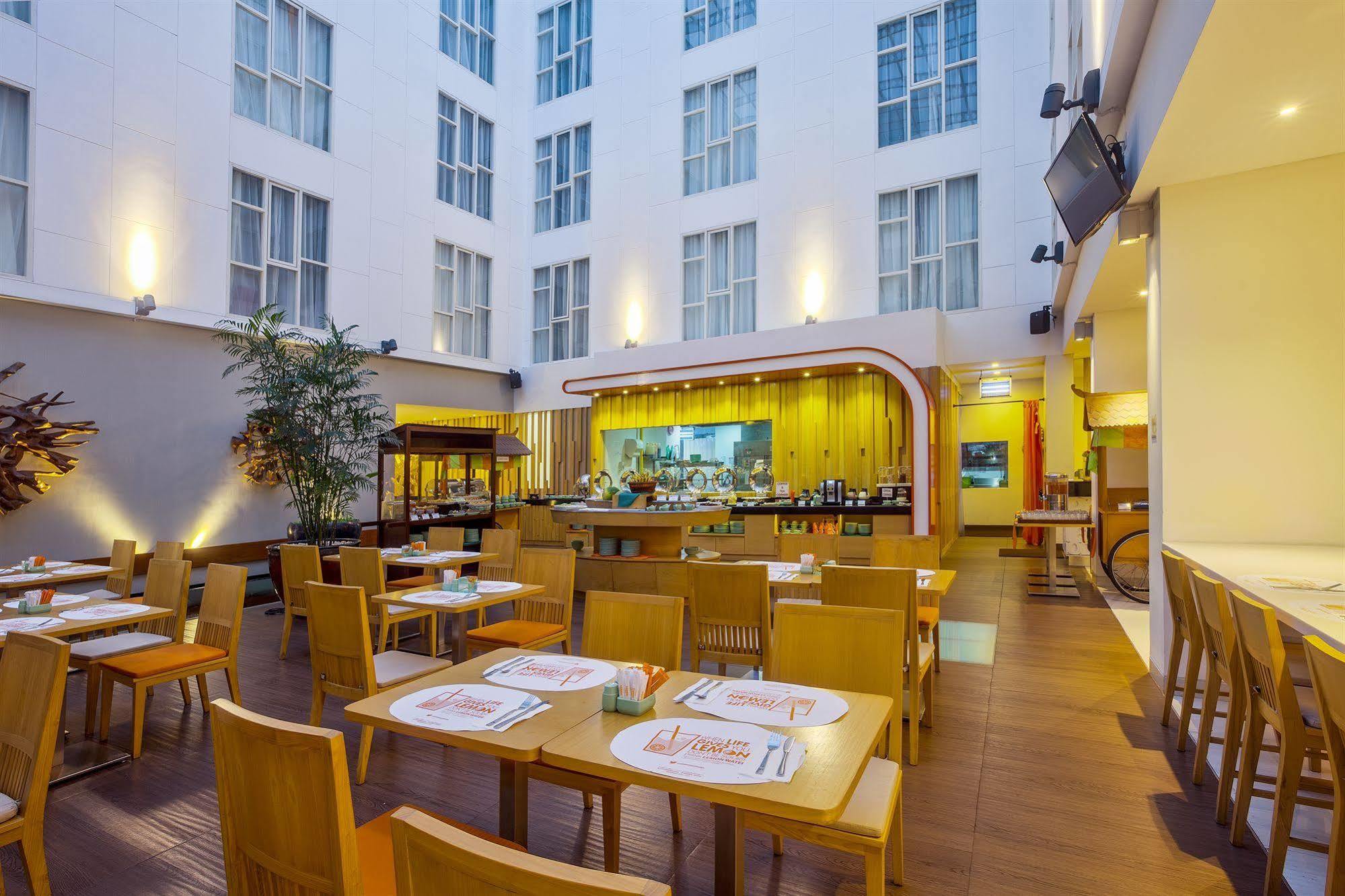 Harris Hotel Raya Kuta Lombok Εξωτερικό φωτογραφία