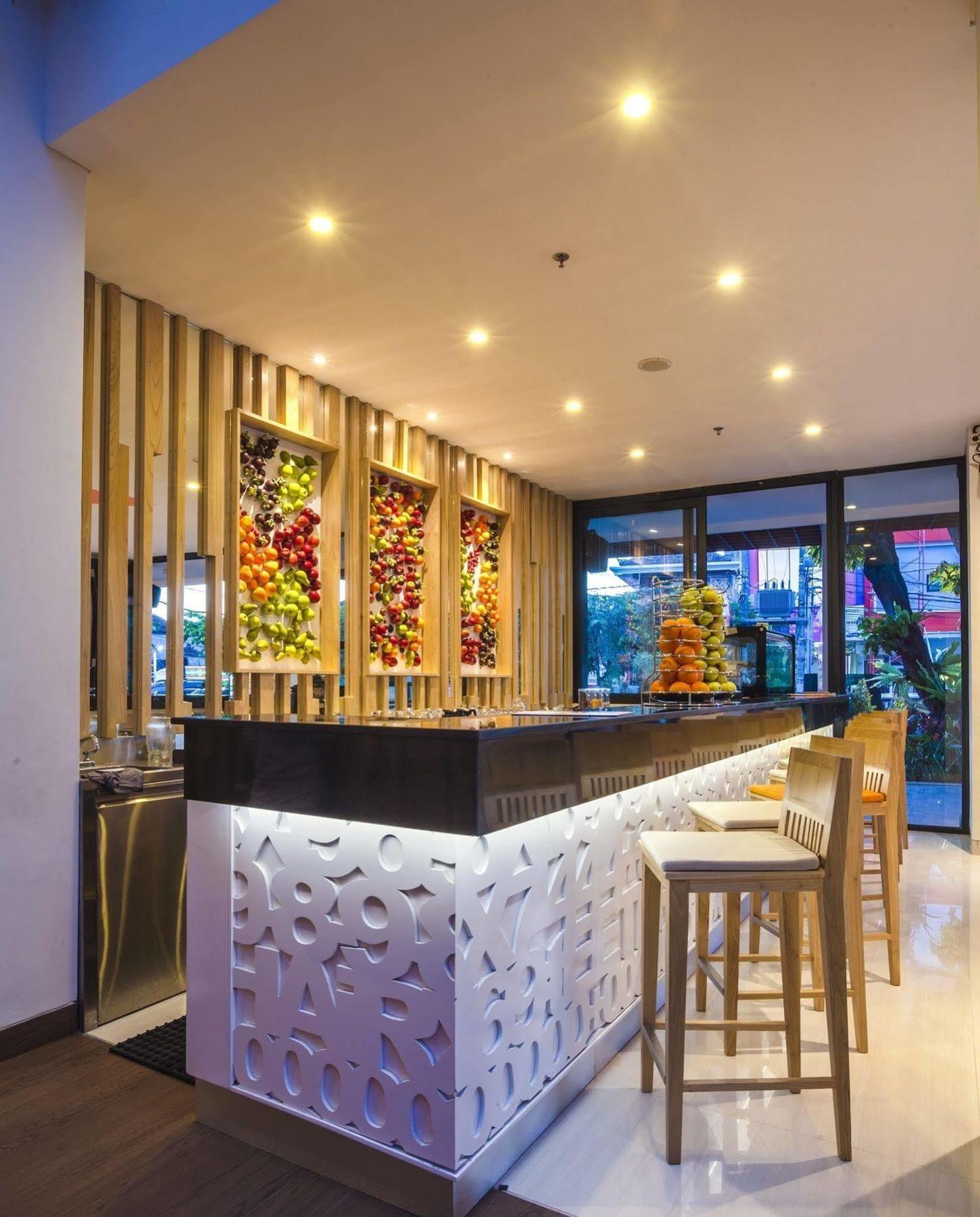 Harris Hotel Raya Kuta Lombok Εξωτερικό φωτογραφία
