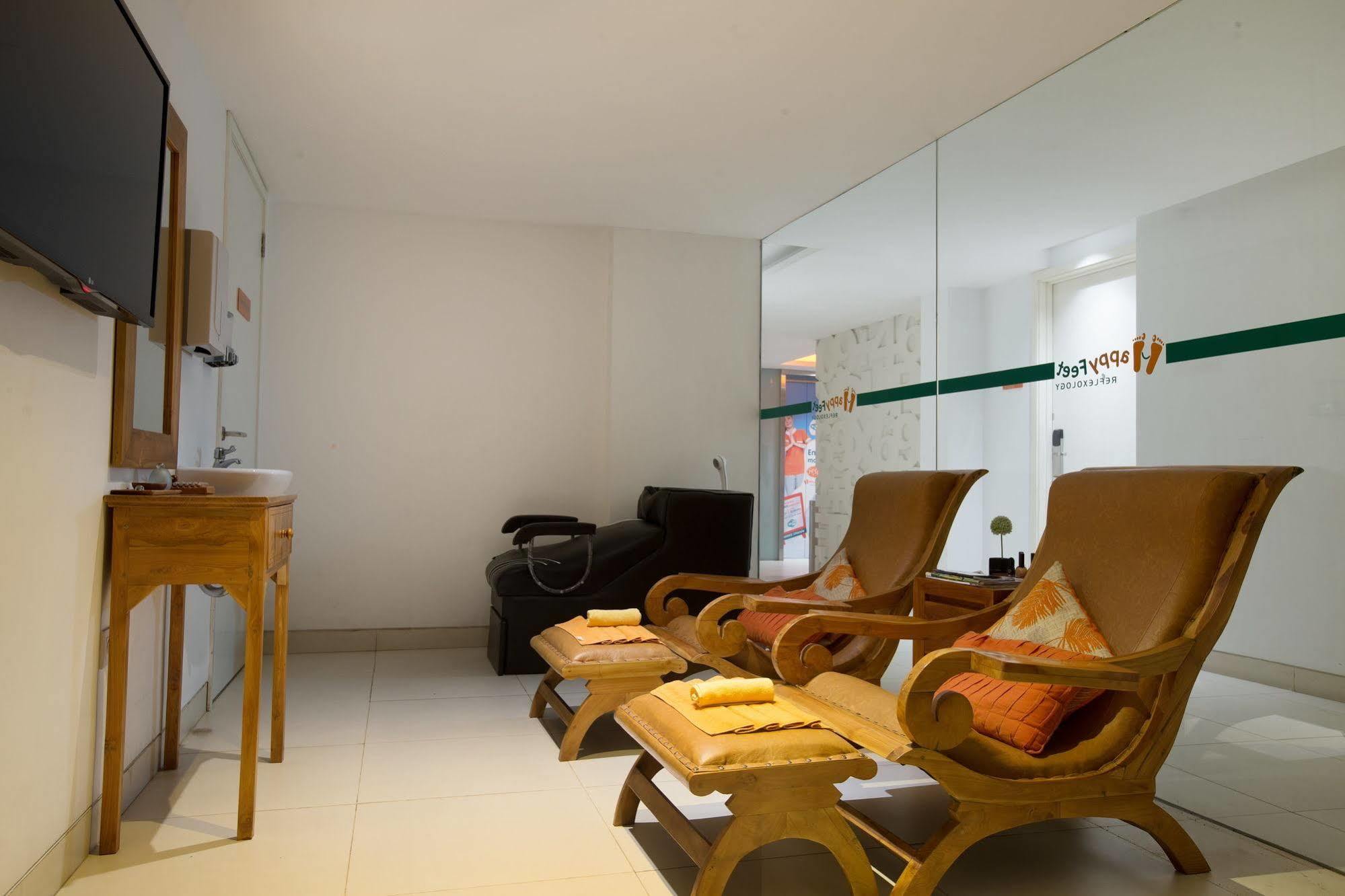 Harris Hotel Raya Kuta Lombok Εξωτερικό φωτογραφία