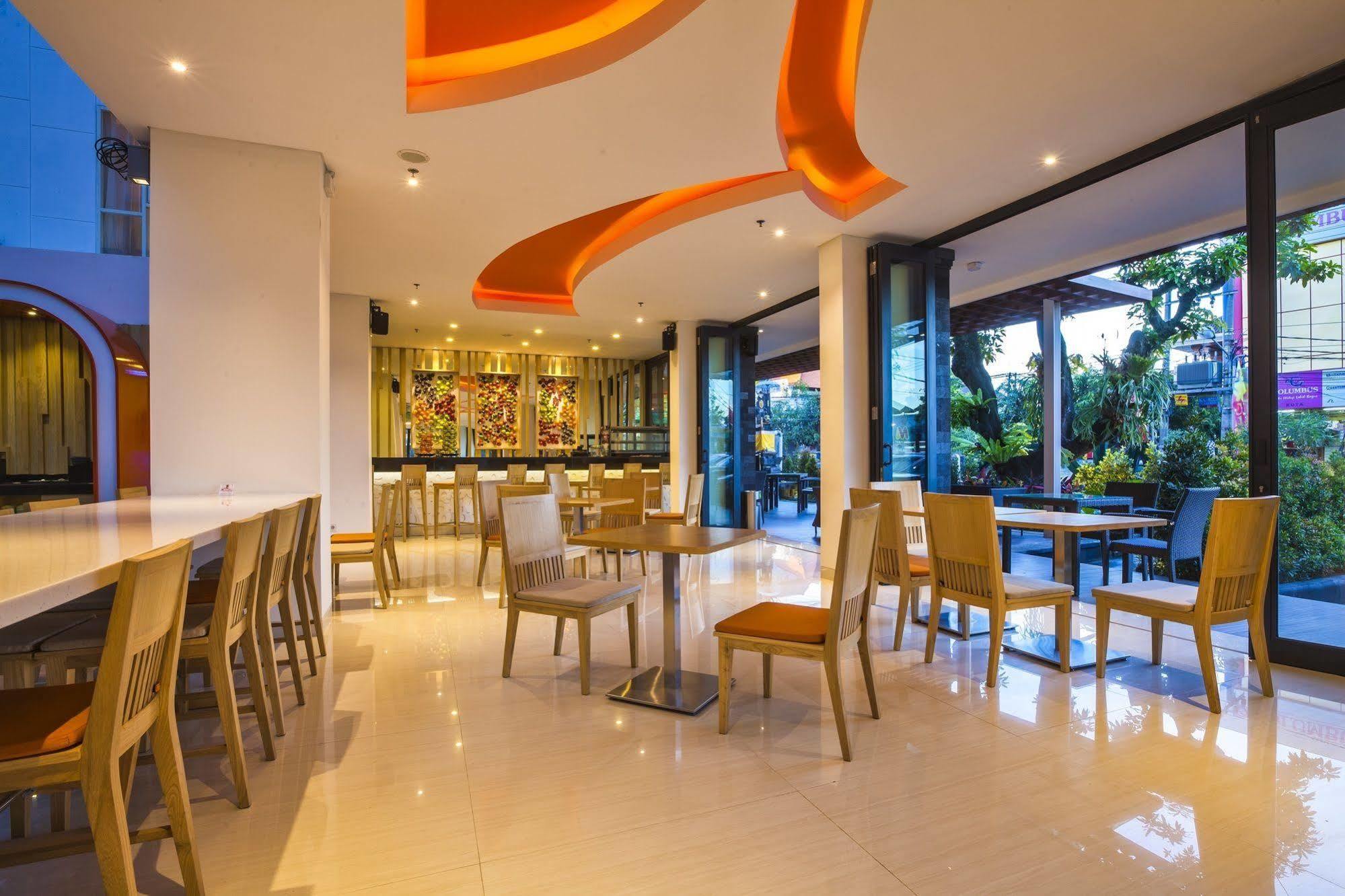 Harris Hotel Raya Kuta Lombok Εξωτερικό φωτογραφία